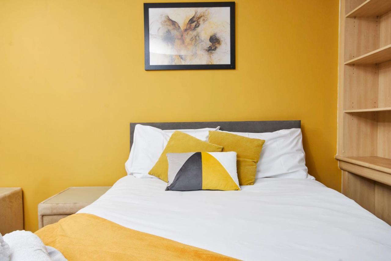 Stylish Manchester Gem - Sleeps 10! 外观 照片