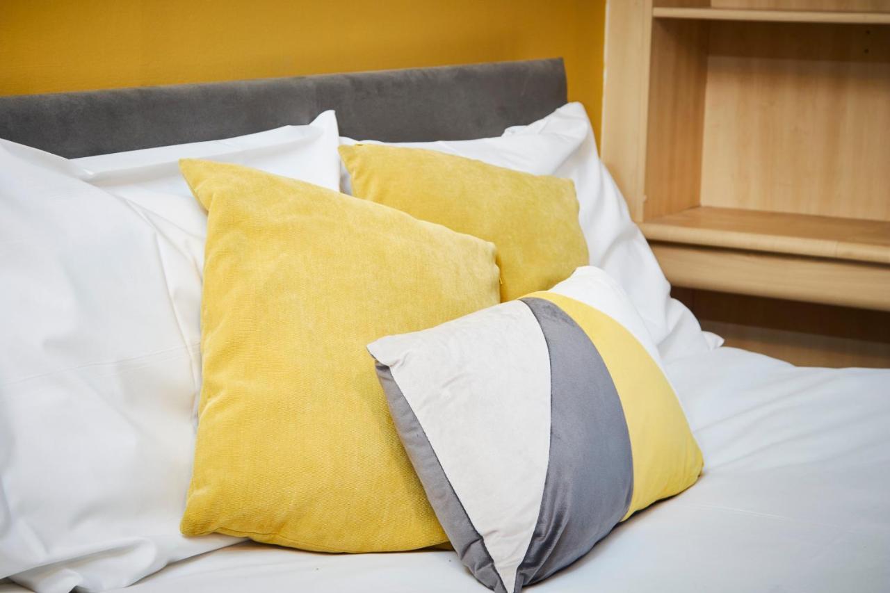 Stylish Manchester Gem - Sleeps 10! 外观 照片